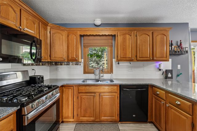 4014 98th Street, Urbandale, IA 50322