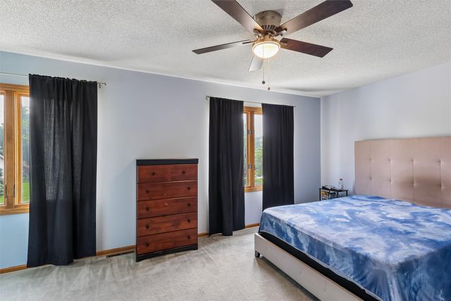 4014 98th Street, Urbandale, IA 50322