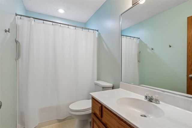 4014 98th Street, Urbandale, IA 50322