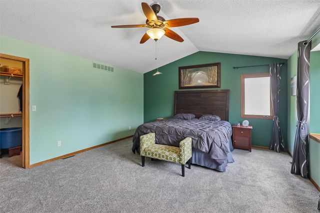 4014 98th Street, Urbandale, IA 50322