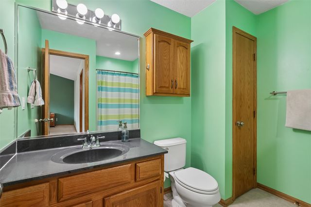 4014 98th Street, Urbandale, IA 50322
