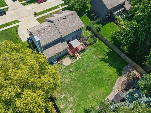 4014 98th Street, Urbandale, IA 50322