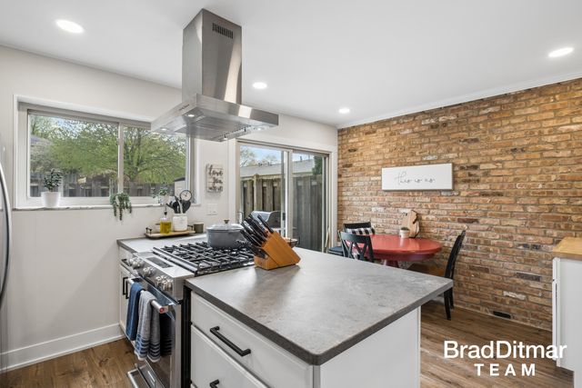 2436 Abbington Drive SE, Grand Rapids, MI 49506