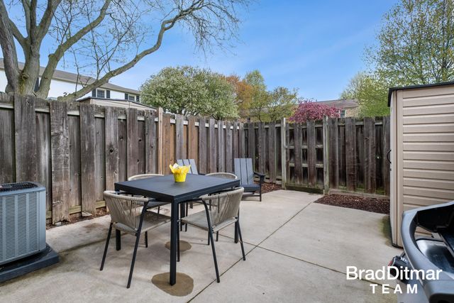 2436 Abbington Drive SE, Grand Rapids, MI 49506