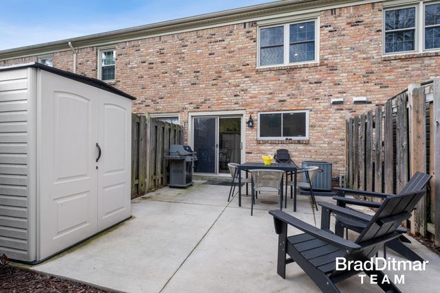2436 Abbington Drive SE, Grand Rapids, MI 49506