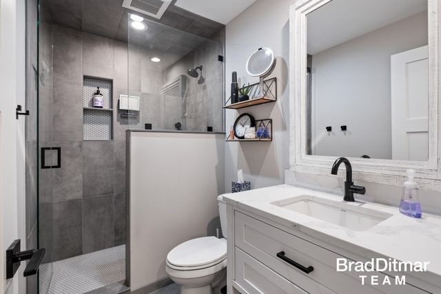 2436 Abbington Drive SE, Grand Rapids, MI 49506