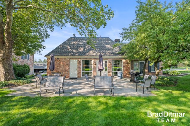 2436 Abbington Drive SE, Grand Rapids, MI 49506