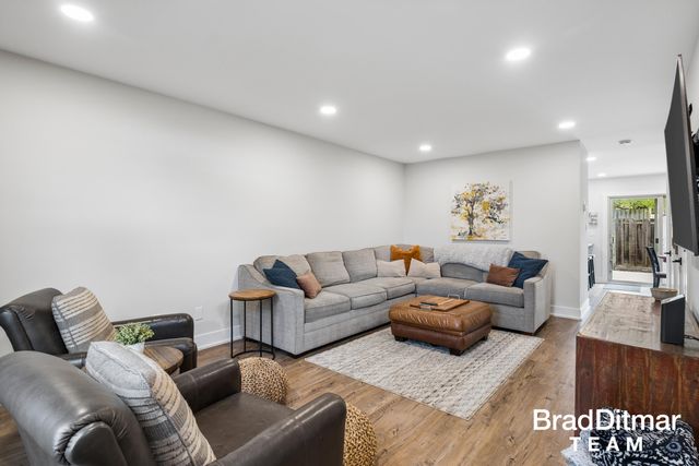 2436 Abbington Drive SE, Grand Rapids, MI 49506