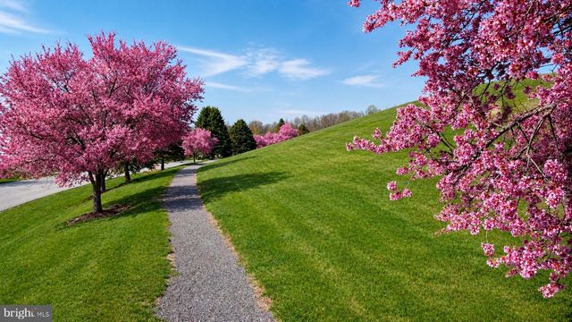 901 SAMANTHA CIR, Chester Springs, PA 19425