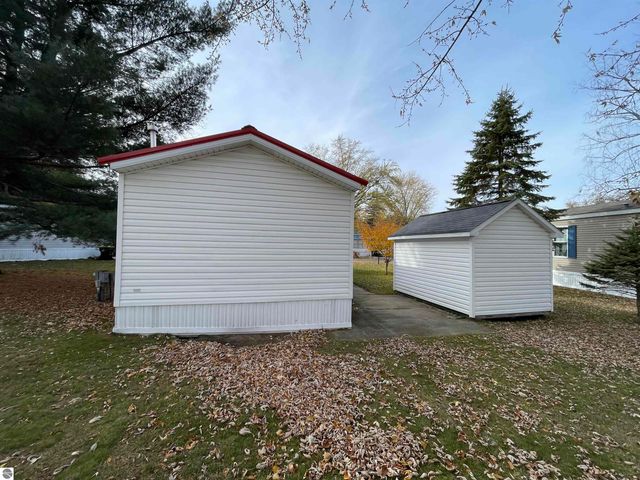 310 Kristy Jo Street, Cadillac, MI 49601