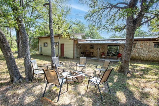 111 Merrywood LN, San Marcos, TX 78666