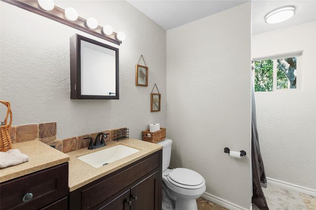 111 Merrywood LN, San Marcos, TX 78666