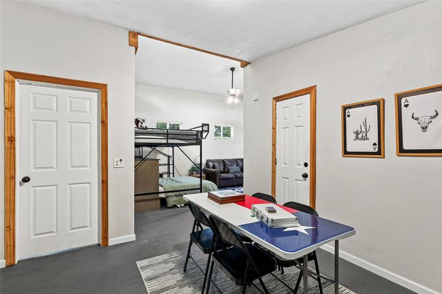 111 Merrywood LN, San Marcos, TX 78666