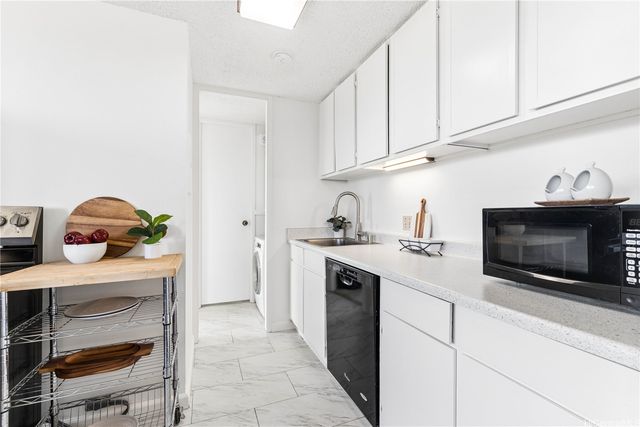 98-288 Kaonohi Street 2906, Aiea, HI 96701