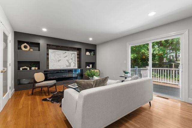 107 Rowe Street 107, Newton, MA 02465