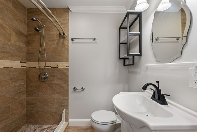 107 Rowe Street 107, Newton, MA 02465
