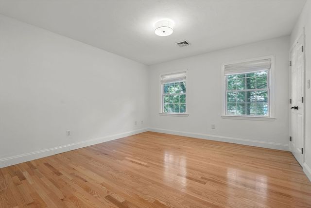 107 Rowe Street 107, Newton, MA 02465