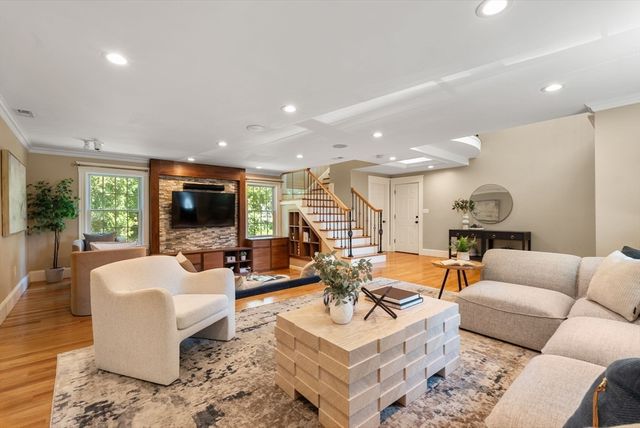 107 Rowe Street 107, Newton, MA 02465