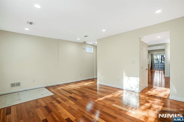 81 Washington Place, East Rutherford, NJ 07073