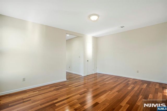 81 Washington Place, East Rutherford, NJ 07073