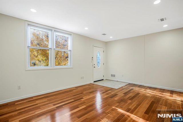 81 Washington Place, East Rutherford, NJ 07073
