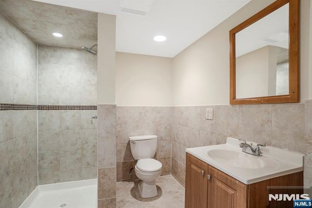 81 Washington Place, East Rutherford, NJ 07073