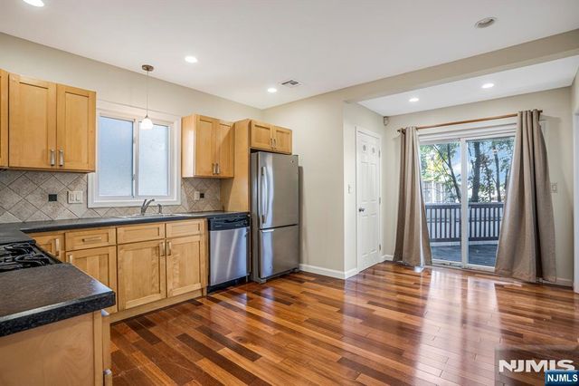 81 Washington Place, East Rutherford, NJ 07073