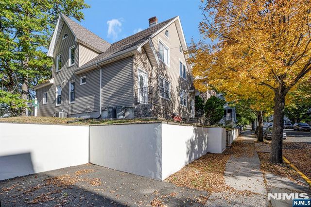 81 Washington Place, East Rutherford, NJ 07073