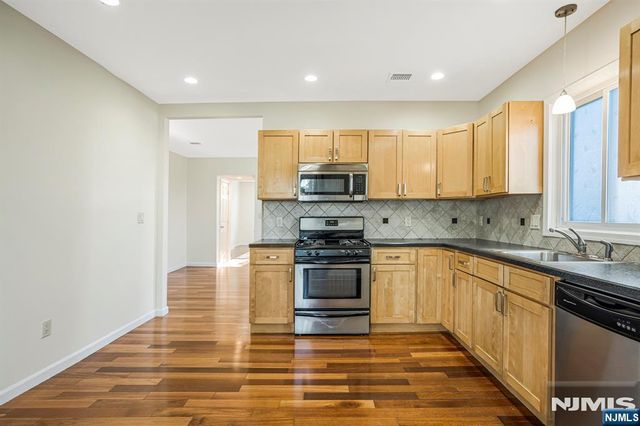 81 Washington Place, East Rutherford, NJ 07073