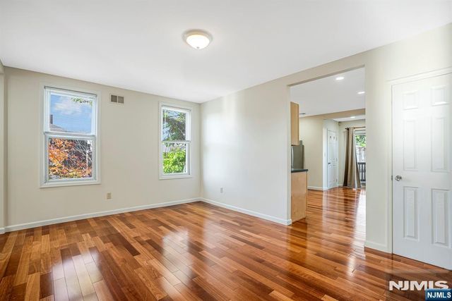 81 Washington Place, East Rutherford, NJ 07073
