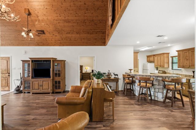 167 VZ County Road 4202, Canton, TX 75103