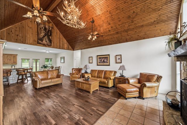 167 VZ County Road 4202, Canton, TX 75103