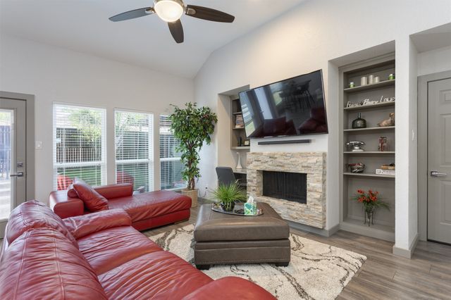 1332 Barclay Drive, Carrollton, TX 75007