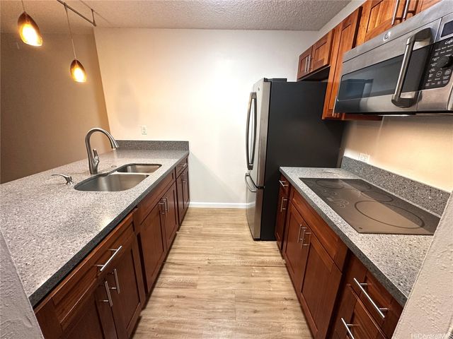 98-500 Koauka Loop 20F, Aiea, HI 96701