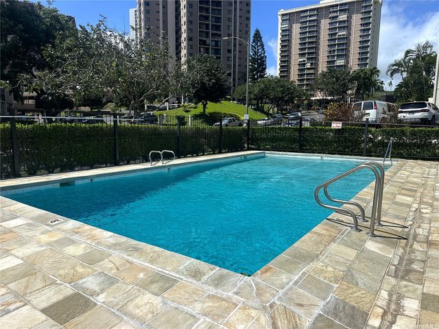 98-500 Koauka Loop 20F, Aiea, HI 96701