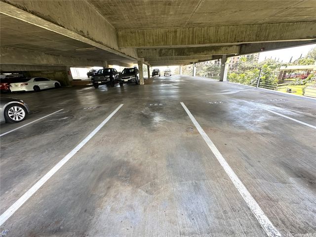 98-500 Koauka Loop 20F, Aiea, HI 96701