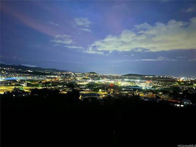 98-500 Koauka Loop 20F, Aiea, HI 96701