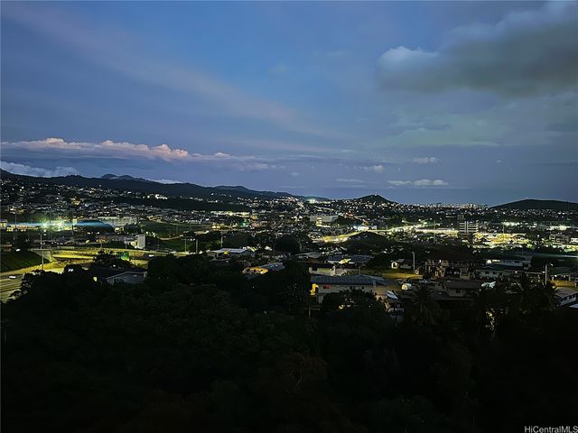 98-500 Koauka Loop 20F, Aiea, HI 96701