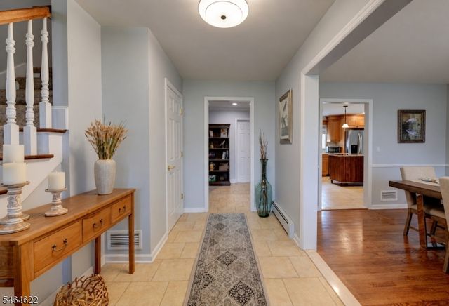 31 W End Ave, Pequannock Twp., NJ 07444