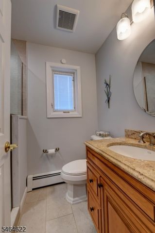 31 W End Ave, Pequannock Twp., NJ 07444