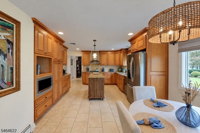 31 W End Ave, Pequannock Twp., NJ 07444