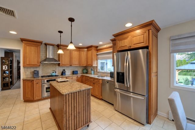 31 W End Ave, Pequannock Twp., NJ 07444