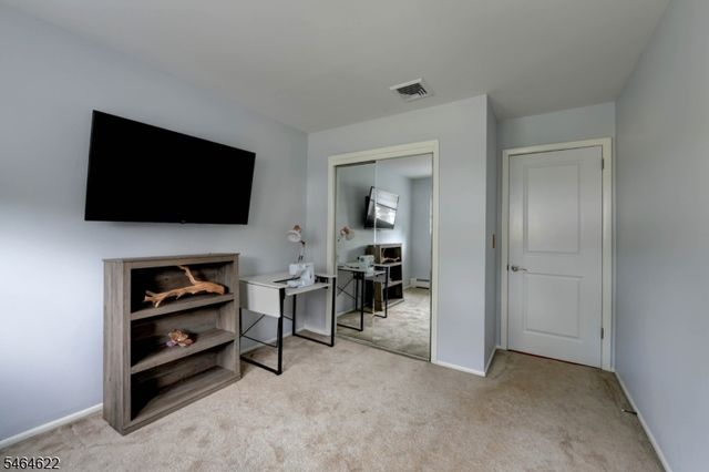 31 W End Ave, Pequannock Twp., NJ 07444