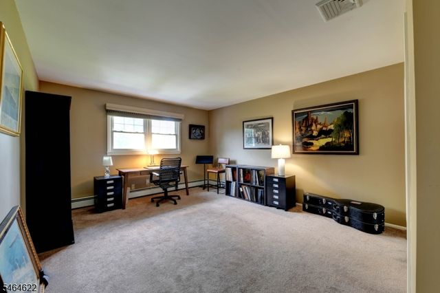 31 W End Ave, Pequannock Twp., NJ 07444