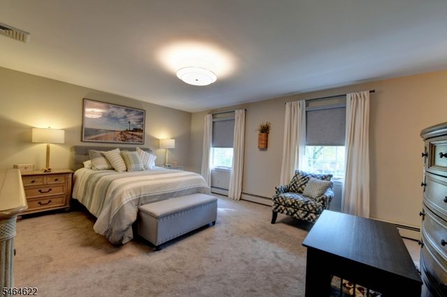 31 W End Ave, Pequannock Twp., NJ 07444