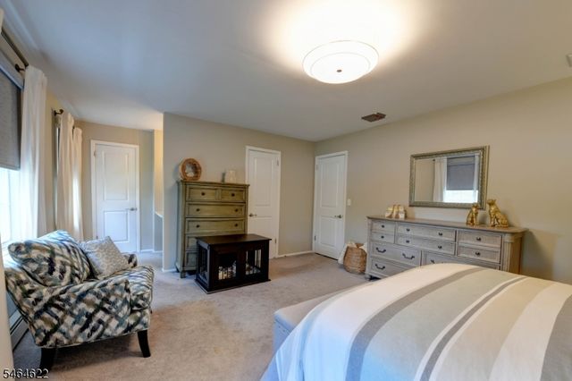 31 W End Ave, Pequannock Twp., NJ 07444