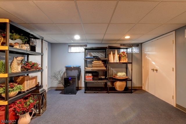 31 W End Ave, Pequannock Twp., NJ 07444