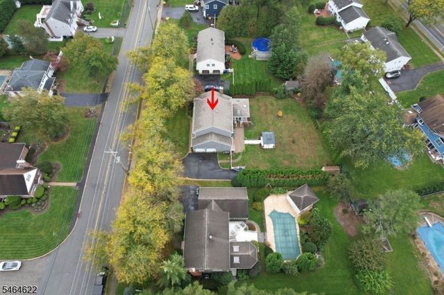 31 W End Ave, Pequannock Twp., NJ 07444