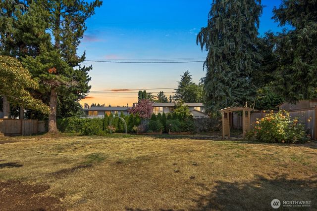 1410 198th Street, Shoreline, WA 98177