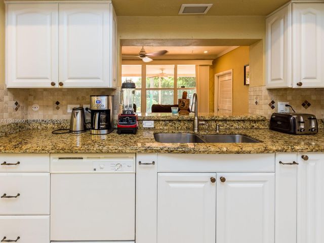 5524 Garfield Street, Hollywood, FL 33021
